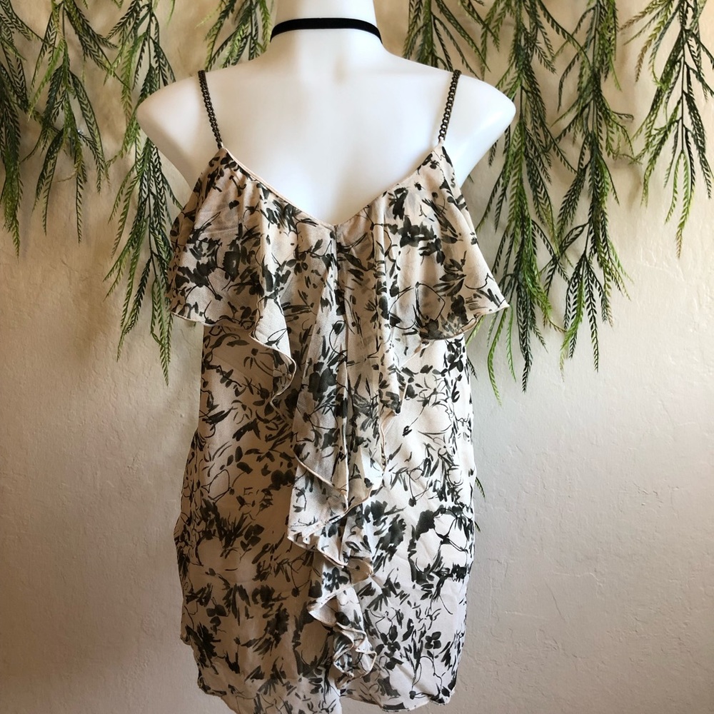 Express flowy top with chain straps